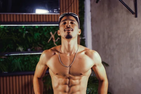 eros_becker "Sun, sweat & confidence" 사진 4