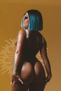 MelaniieRoux TOP Foto 3