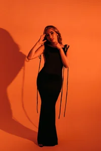 SophieLafont SHADOW KISS Pic 2