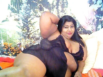 indianhoney694u Public Pic 4