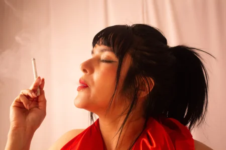 orlena_bella Cigarette Immagine  2