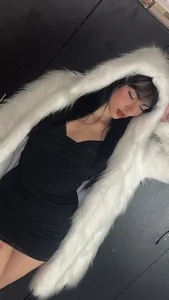 emily_kate_ Public صورة واحدة|emily_kate_ Public صورتان|emily_kate_ Public  4 صور|emily_kate_ Public  4 صورة