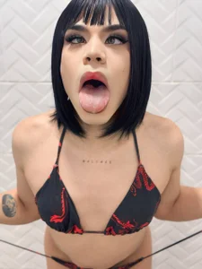 LucyGiraldo ENJOY THIS VANILLA SKIN Pic 4