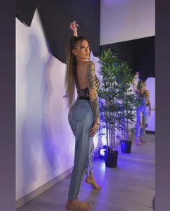 alessiamons Album4 Pic