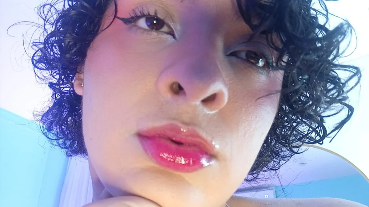 Nicki_Ripperton 님의 트렌드 중인 사진  9731개