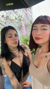 MelanyAndNataly love Pic
