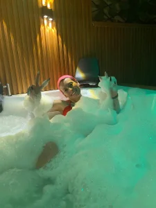 Jacuzzi💜 od Tefannyy_  8 snímek