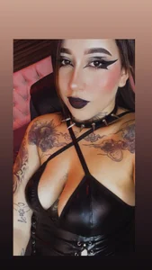 EmilyMora1_ 💋 Feeling cute, playful รูป 