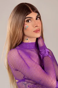 PerlaRogerss_ What would you do to this sexy little face? Pic