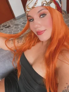 MelaniieRoux orangeeeeee 🍊 Pic 2