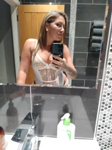 Sweet as honey 💋🍯 de Exotic_ParisX  3 Imagens