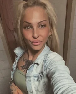 Leyla06Suzie Public Pic 7