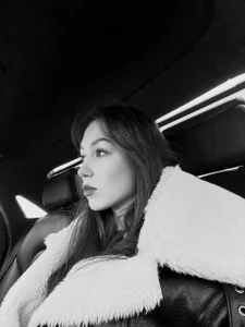 it's me in real life od RenateRansone  3 snímek