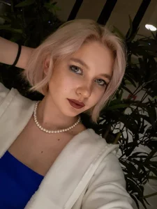 KarimaForno Public Pic 6