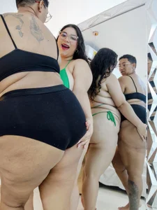 TiffantyAndStacy Hello honey, we love having you here, shall we have fun together? Pic 4