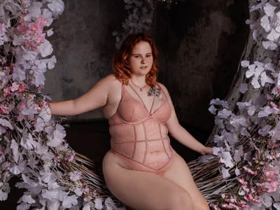 Mia_Bows princess Pic 5