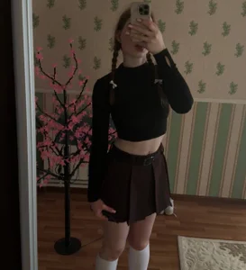 Trying out my skirt! :D de GwenFay Foto 2