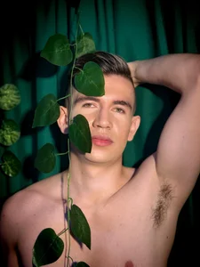 MikaelSlow Irish Mystery & Luck 🍀🗝️ Pic 3