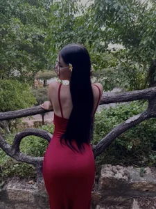CeliaWalk my sexy body Immagine  5