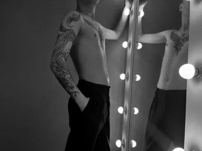 Mel_FizzPassion in the mirror Bild 6
