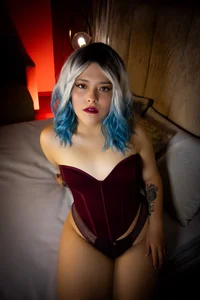 Kate_Bloom_ Public Billede 2