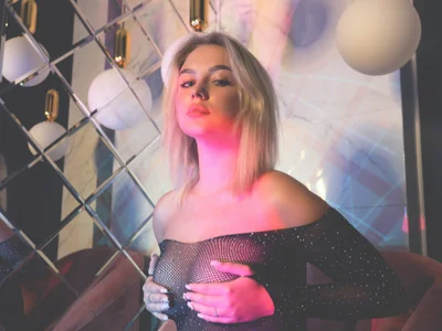 MaryDreaminess bright lights dark nights Poză 2