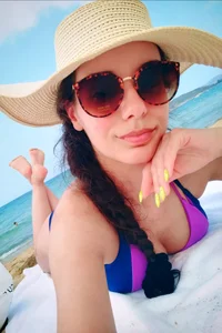 baby_sweet_girl_ China. Hainan Island 🌴🇨🇳 🌺  3টি ছবি