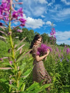 KarinBates Public Pic 5