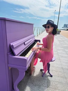 TianaPoshのMaking summer brighter✨の 2枚の写真