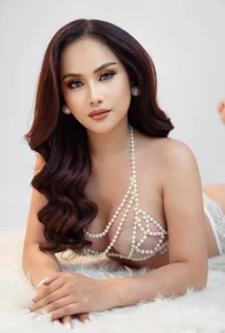 Midnight_Oasis "The pearl is the queen of gems and the gem of queens🐚✨ Foto 2