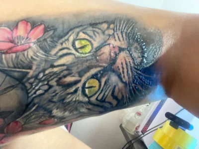 camile_milf I don't like tattoos, I did it to hide a defect that I have in one leg , Other tattos I didby "Token Pic 5