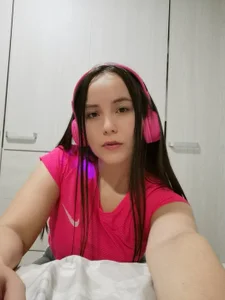 LauraSofia_Cam Public Pic