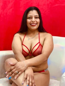 Carolina_Suarez_ happy san valentine 👄❤ Pic 6