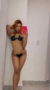 Emmily_SavageのI feel sexy 😏🔥の 3枚の写真