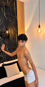 ValeriHot_1: Some looks are meant to be remembered. ( 5 фото)
