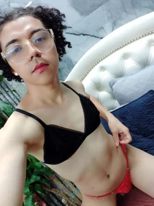 Andrew_Taylor09のLook my change my loveの 2枚の写真