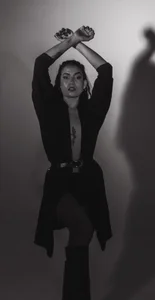 She is the rising sun de ValeriEvan  5 Imagens