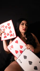 AgathaLynx Casino Player Horny🖤💙  4. fénykép