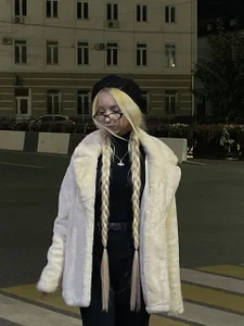 LilithVance Public  4. fénykép