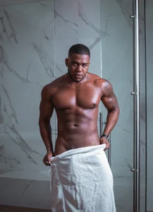 benjamincol: ME ( 6 фото)