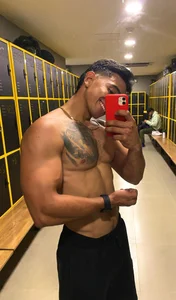 TommyDesirePublic Bild 3