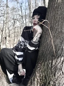 AllisonDeetz Public зображення 4