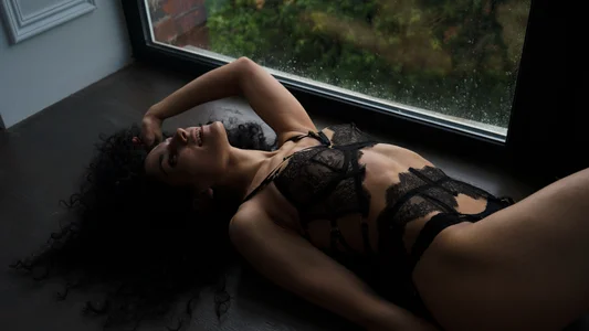 _CurlySue_ my new photo session Pic 3