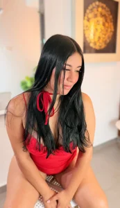 Emma_Clow Passion red ❤🔥 টি ছবি