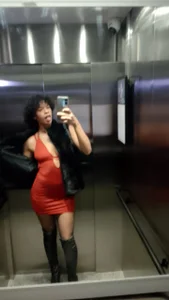 DesireLola: Public ( 4 фото)