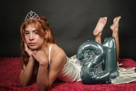 dahlia_grey my birthday 👑💖  2 снимка