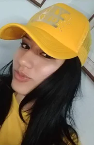 SeleneCarter sexy yellow Immagine  3