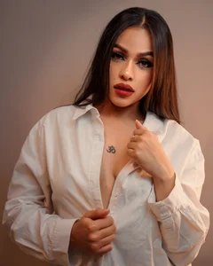 Mila_Hank_ It's hot🔥 Bilde