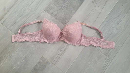 NikkiHolland Gedragen bh te koop. PM voor info... Pic 3