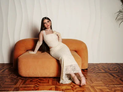 AlluringAriel Public Pic 5